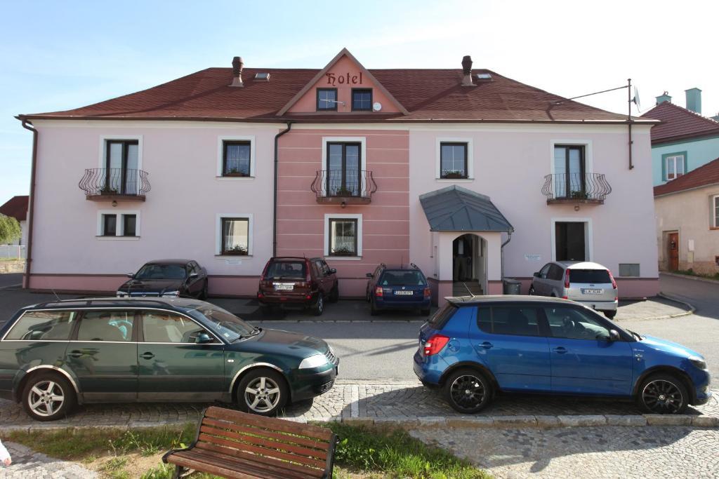 Hotel U Jiriho Humpolec Eksteriør billede